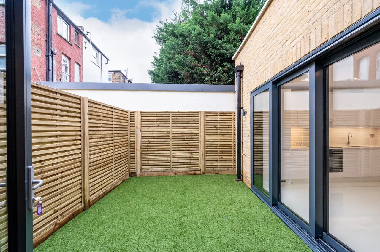 Plot 2, 203-207 Merton Road, London, photo 5