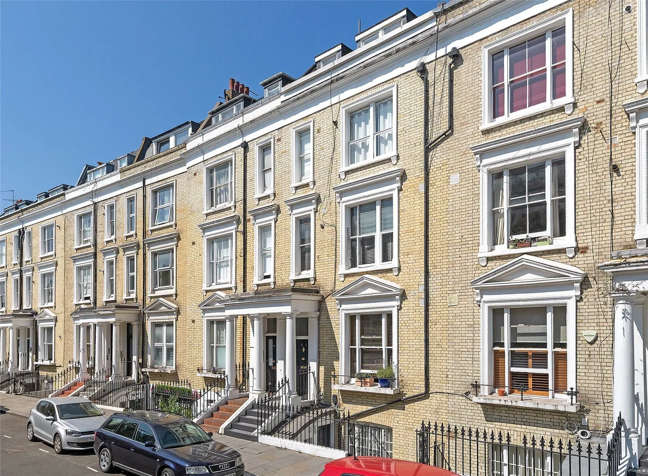 2 bed flat for sale — Eardley Crescent, Earls Court, London, SW5