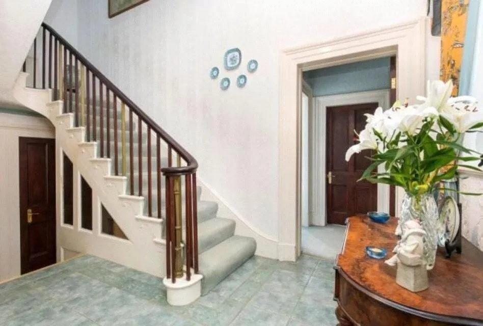 Village Road, Oxton, CH43, photo 5