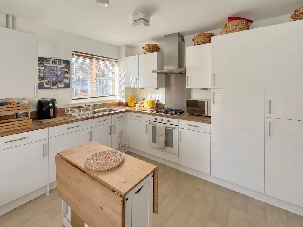 Cornfield Drive, Gravesend, DA11, photo 3