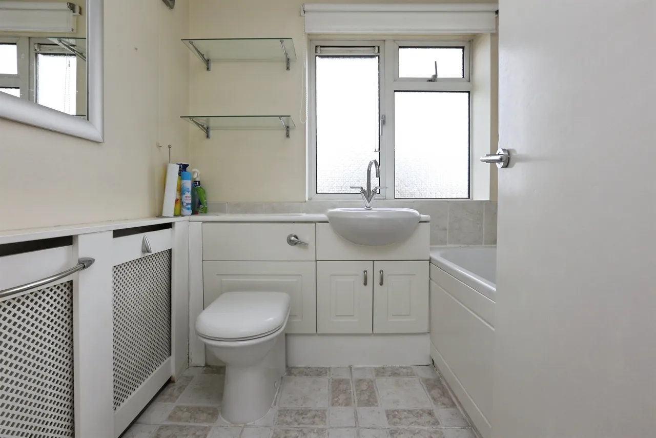 Poulner Close, Southampton, SO19, photo 8