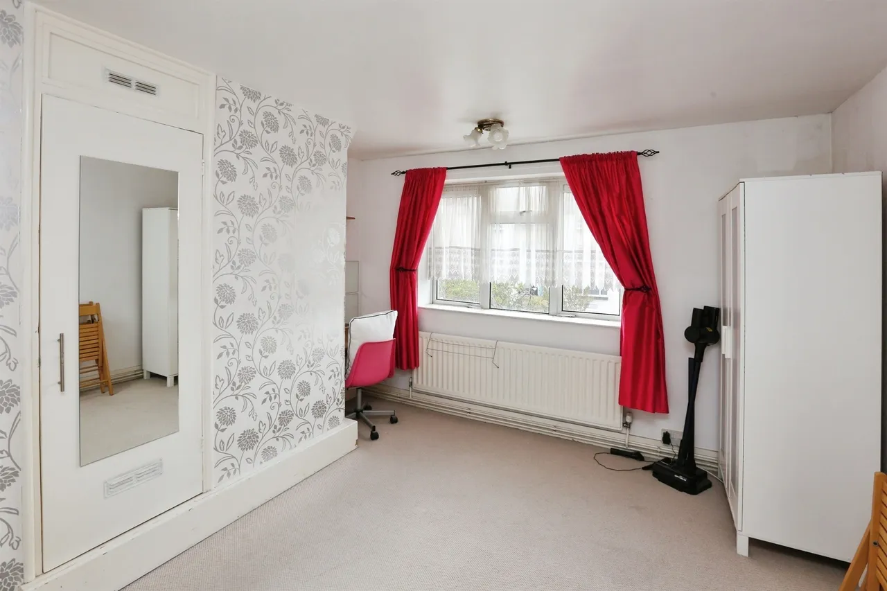 Poulner Close, Southampton, SO19, photo 6