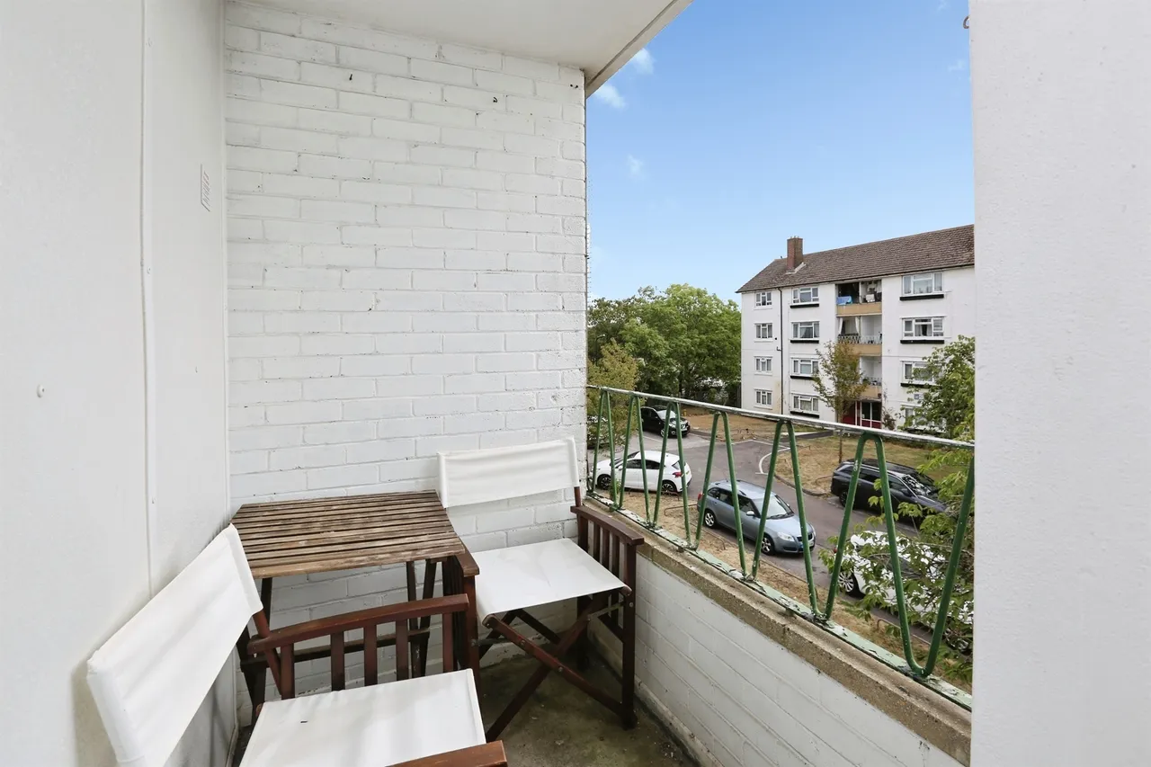 Poulner Close, Southampton, SO19, photo 7