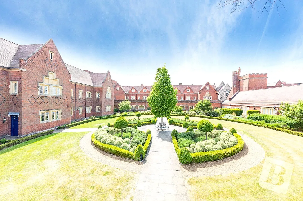 The Galleries, Brentwood, CM14, photo 4