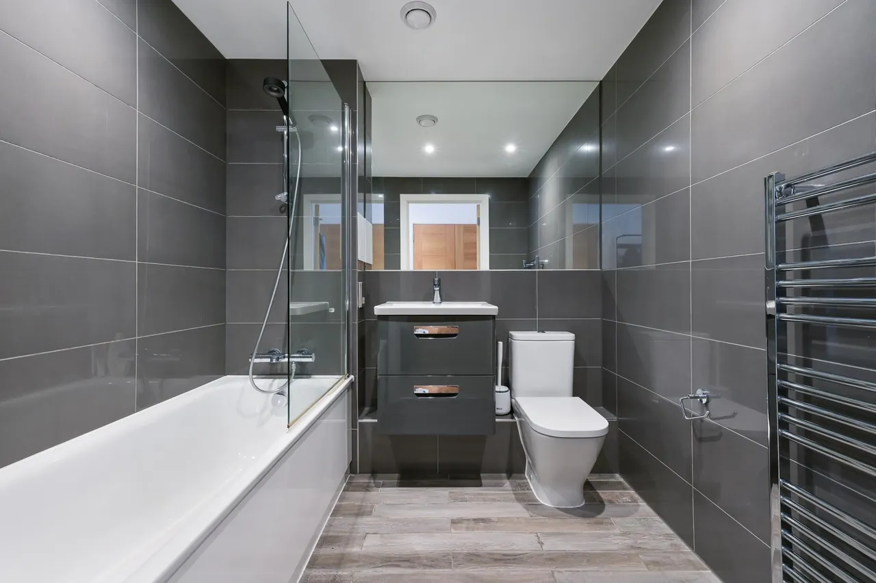 Copley Close, London, W7, photo 8