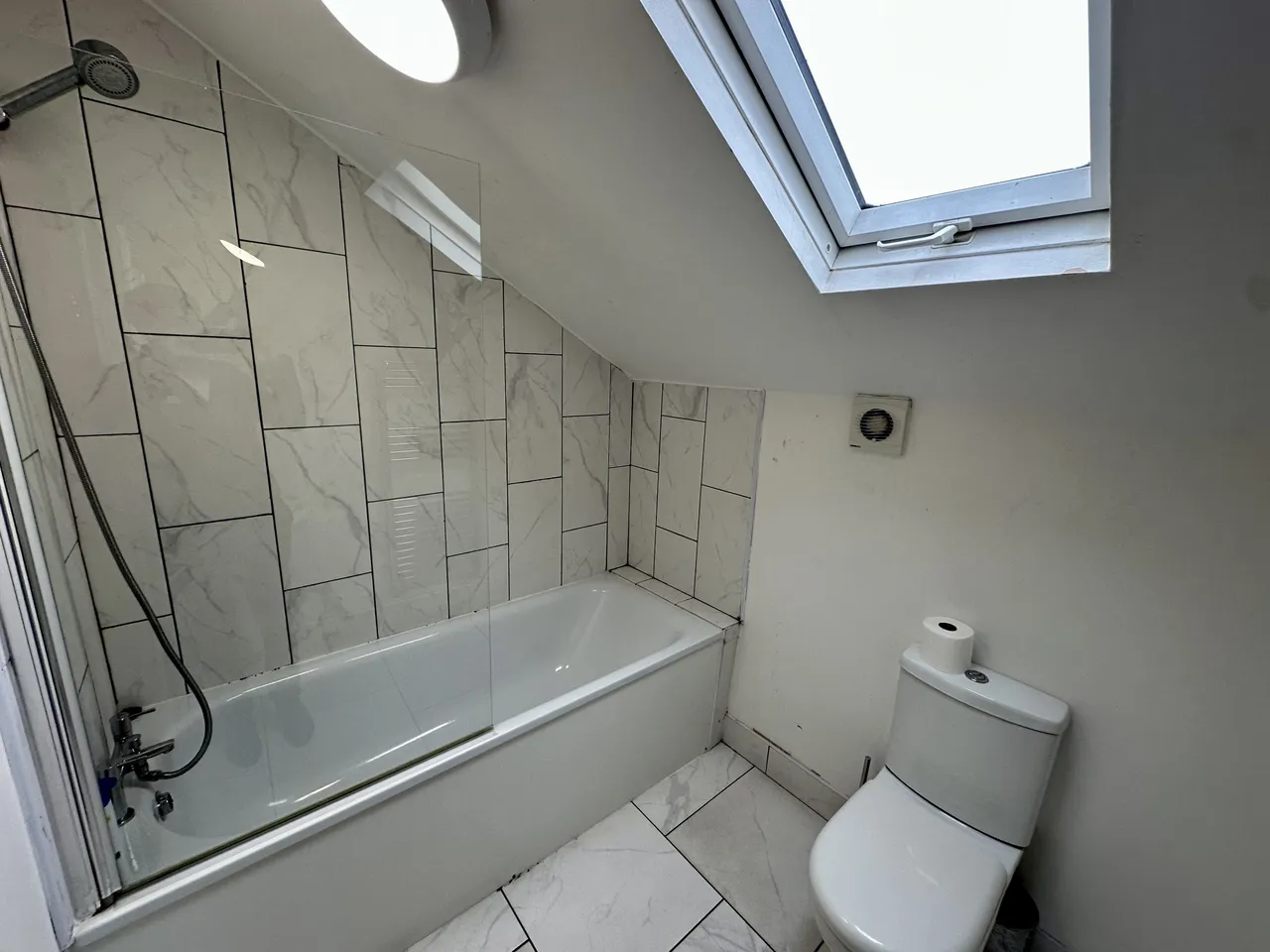 Coldcotes Avenue, LEEDS, photo 3