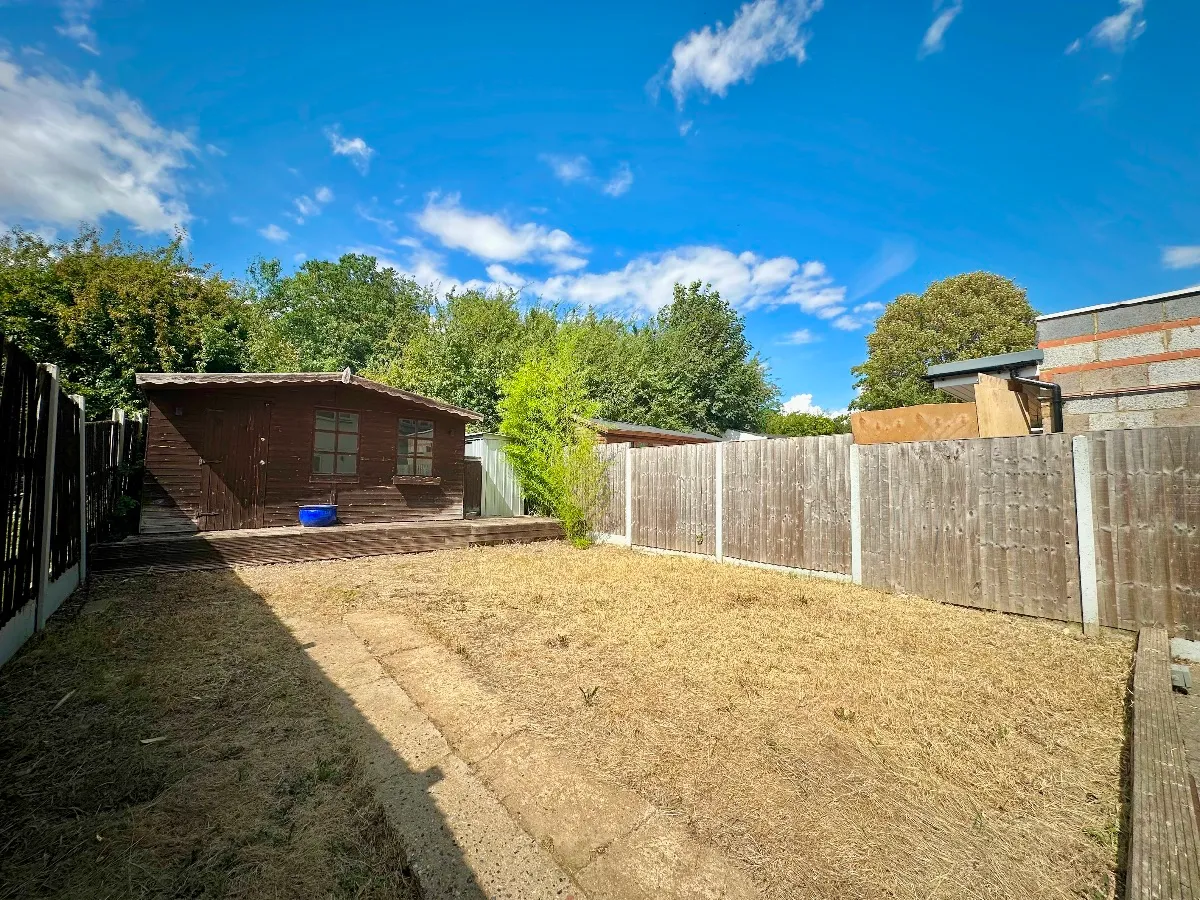 Amersham Road, Romford, photo 12