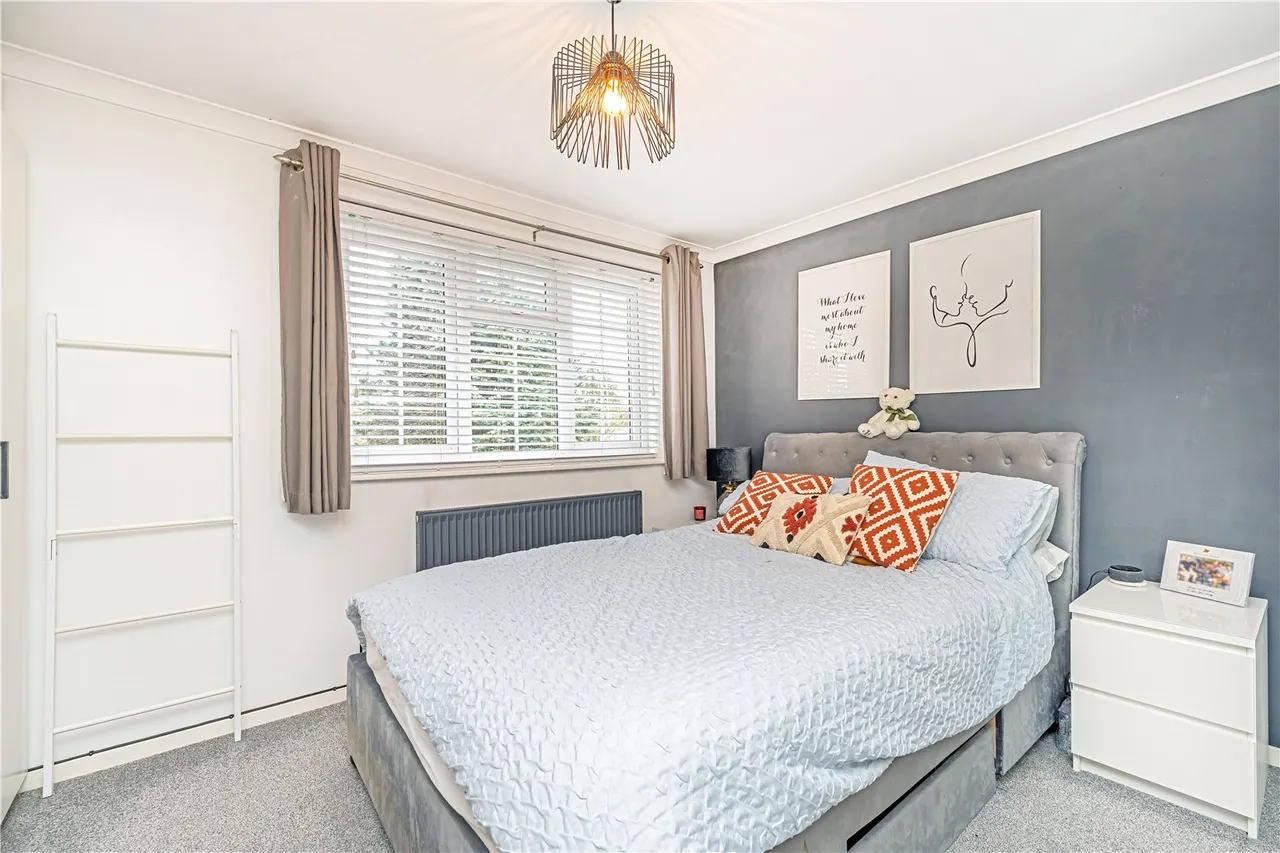 Thorncroft, Englefield Green, Egham, TW20 0SB, photo 6