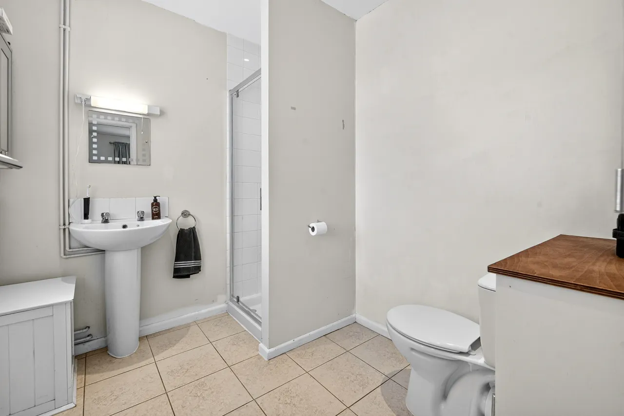 Broadleas Road, Devizes, SN10, photo 23