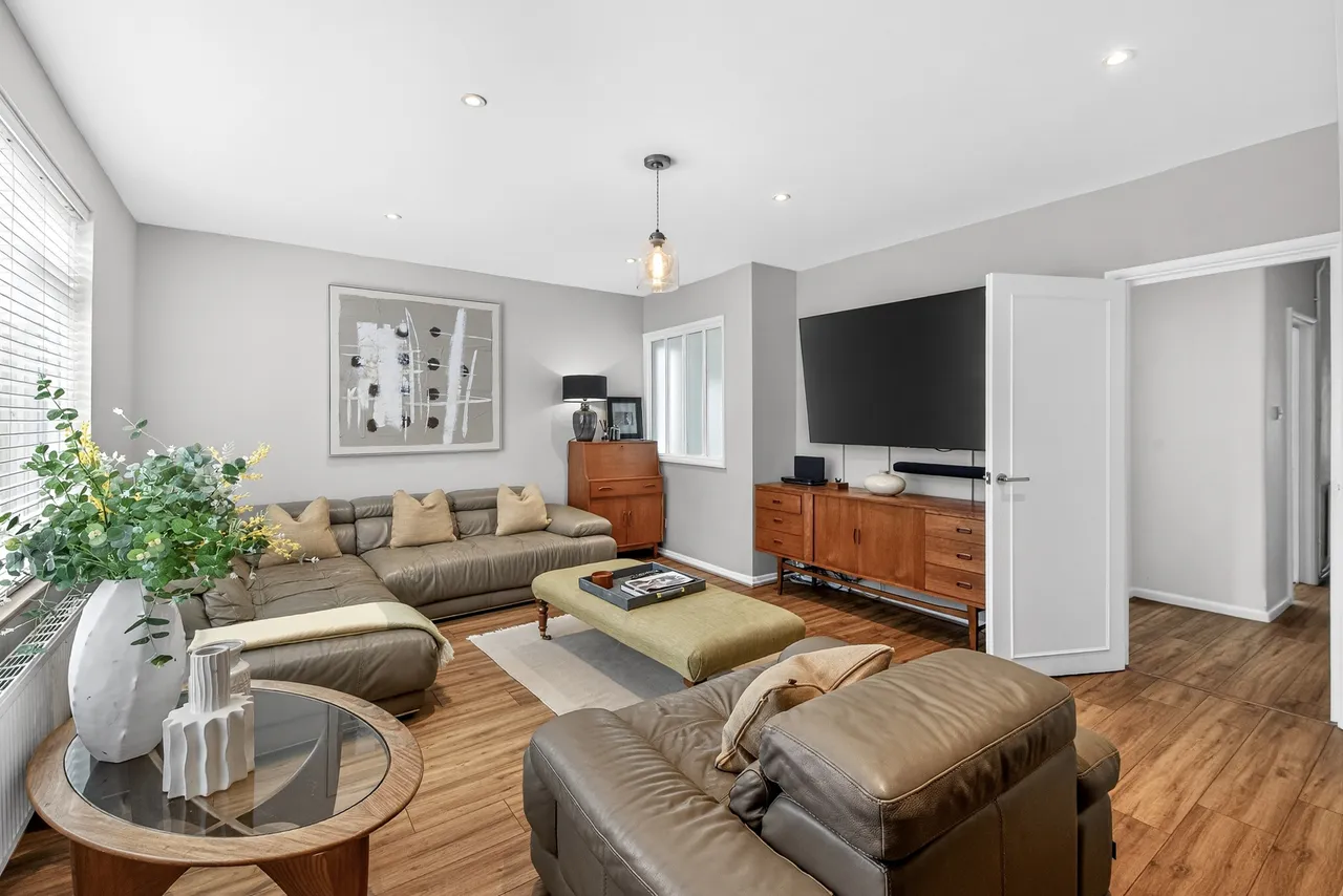 Broadleas Road, Devizes, SN10, photo 4