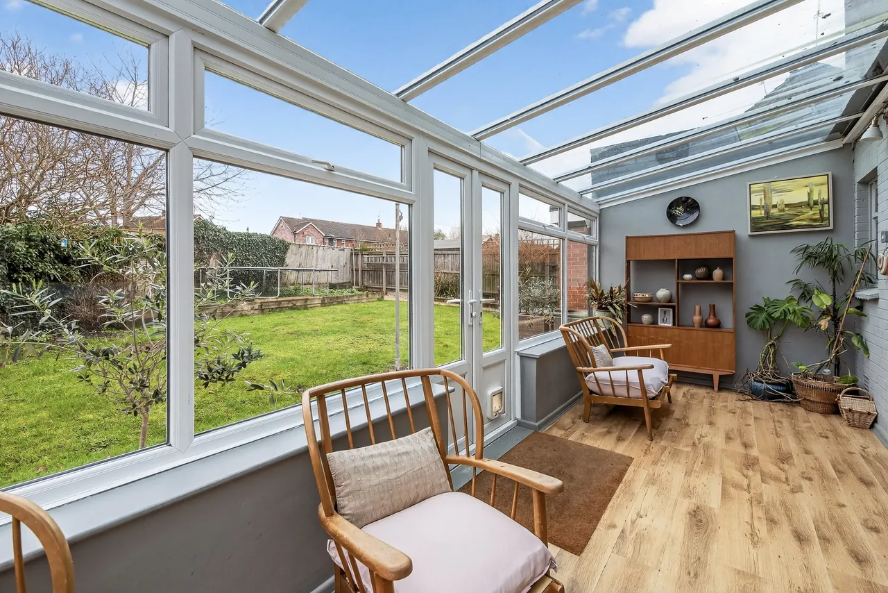 Broadleas Road, Devizes, SN10, photo 6