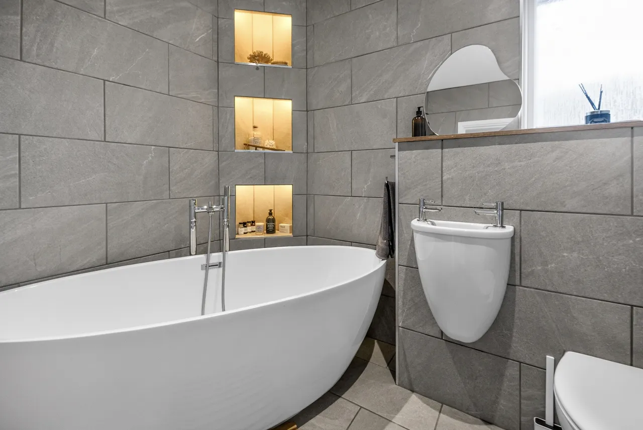 Broadleas Road, Devizes, SN10, photo 9