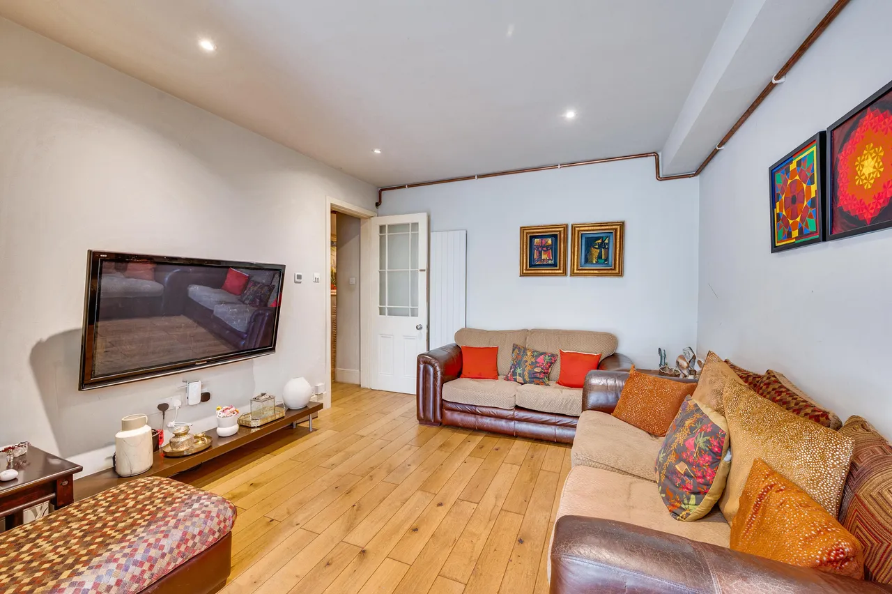 2 bed flat for sale — Maygrove Road, London, NW6