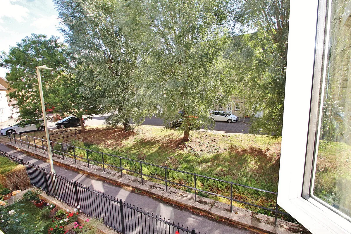 Otters Court, Witney, photo 8