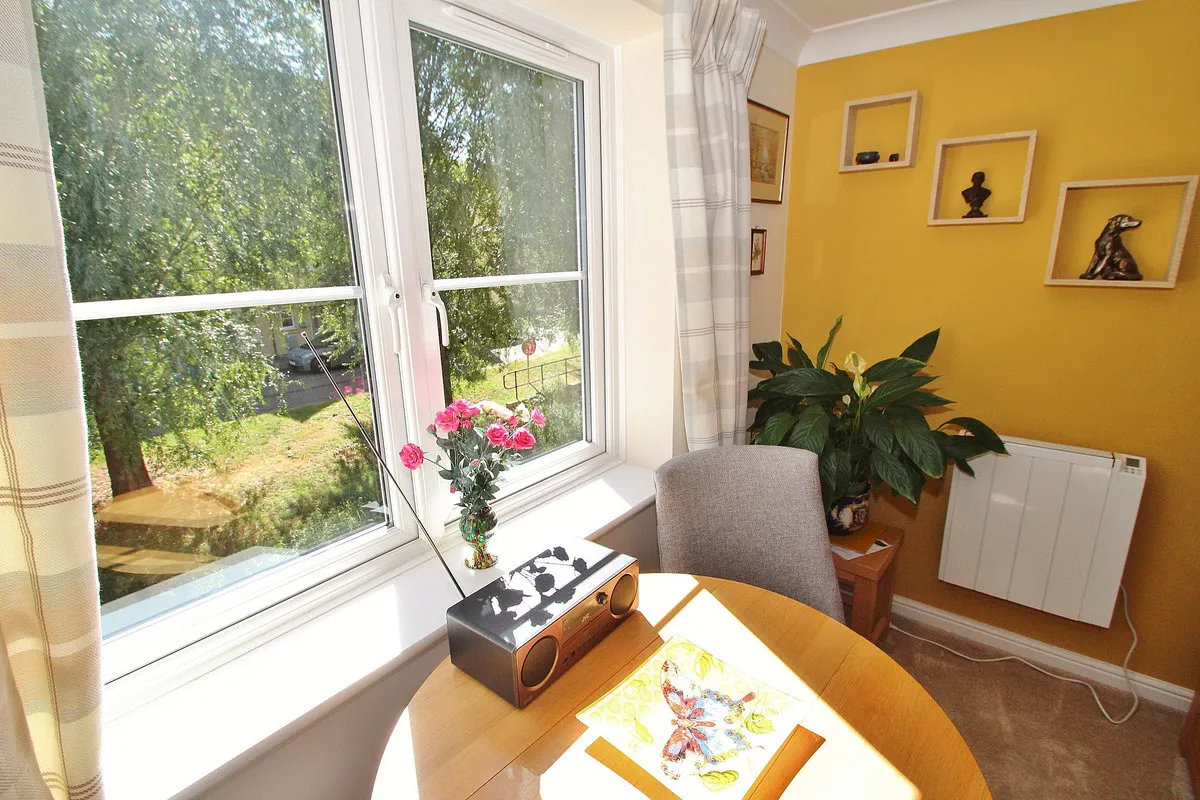 Otters Court, Witney, photo 6