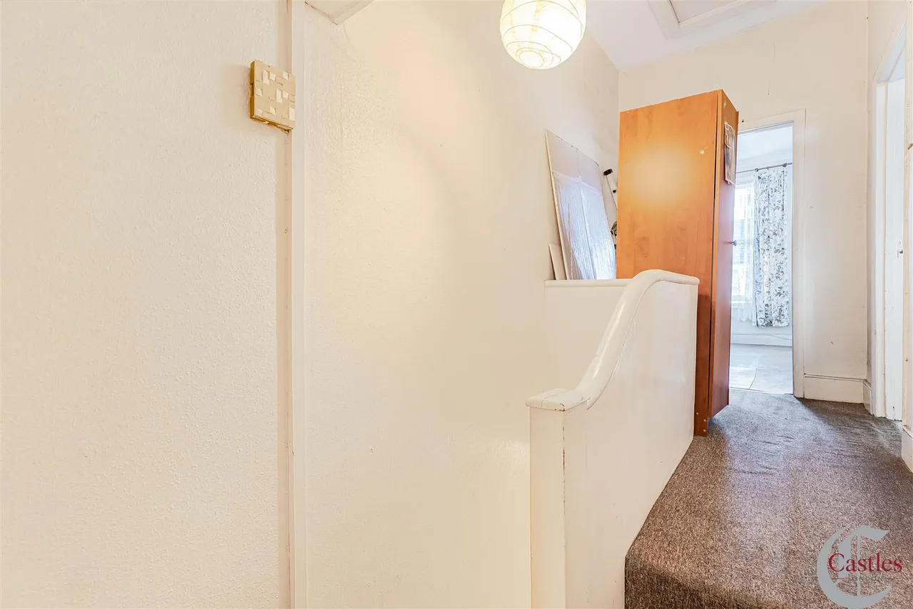 Parkhurst Road, N22, photo 11