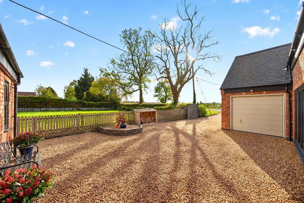 Lutterworth, LE17, photo 28