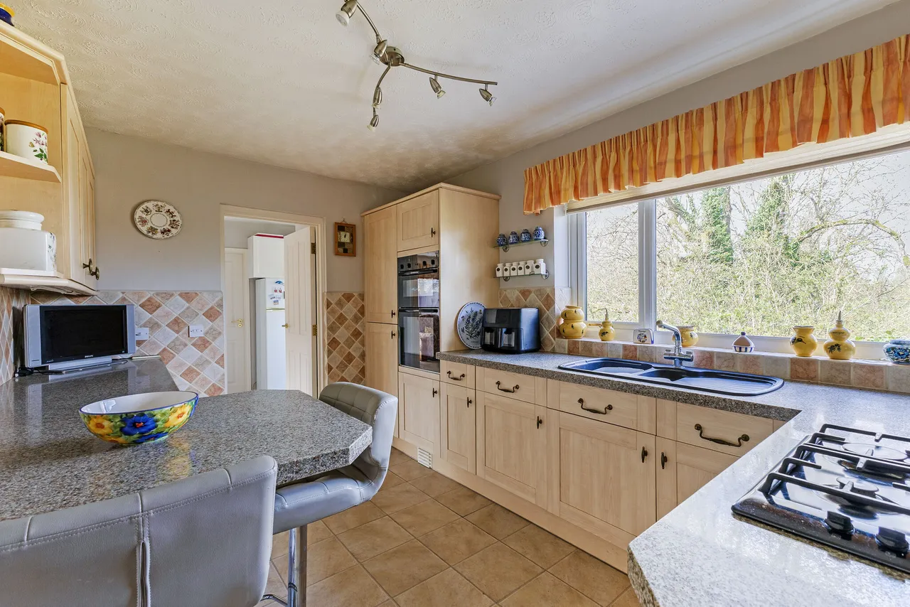 Cotswold Avenue, Cirencester, GL7, photo 4