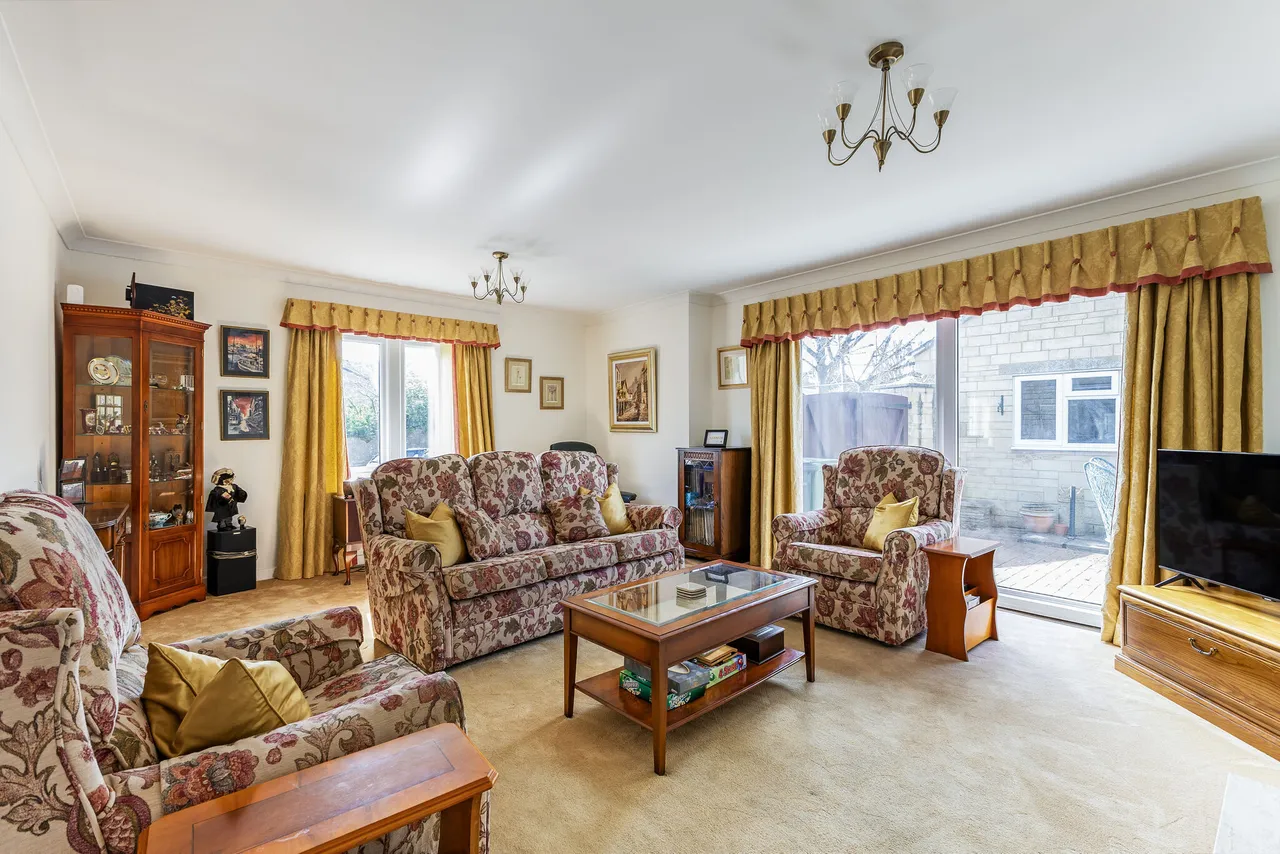 Cotswold Avenue, Cirencester, GL7, photo 2