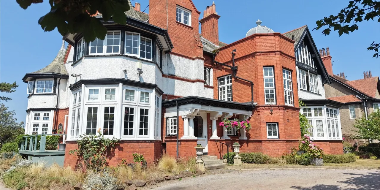 3 bed flat for sale, Meols Drive, Hoylake, CH47