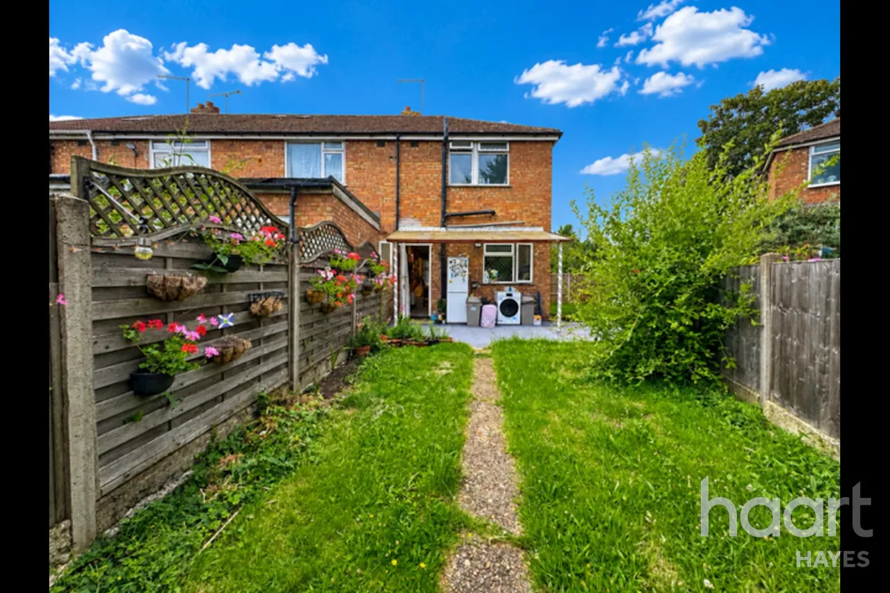 Fredora Avenue, Hayes, UB4, photo 12