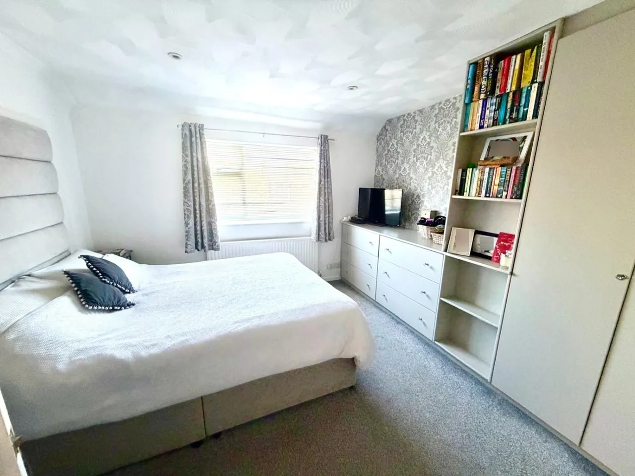 Ashleigh Avenue, Surrey Egham, TW20, photo 5