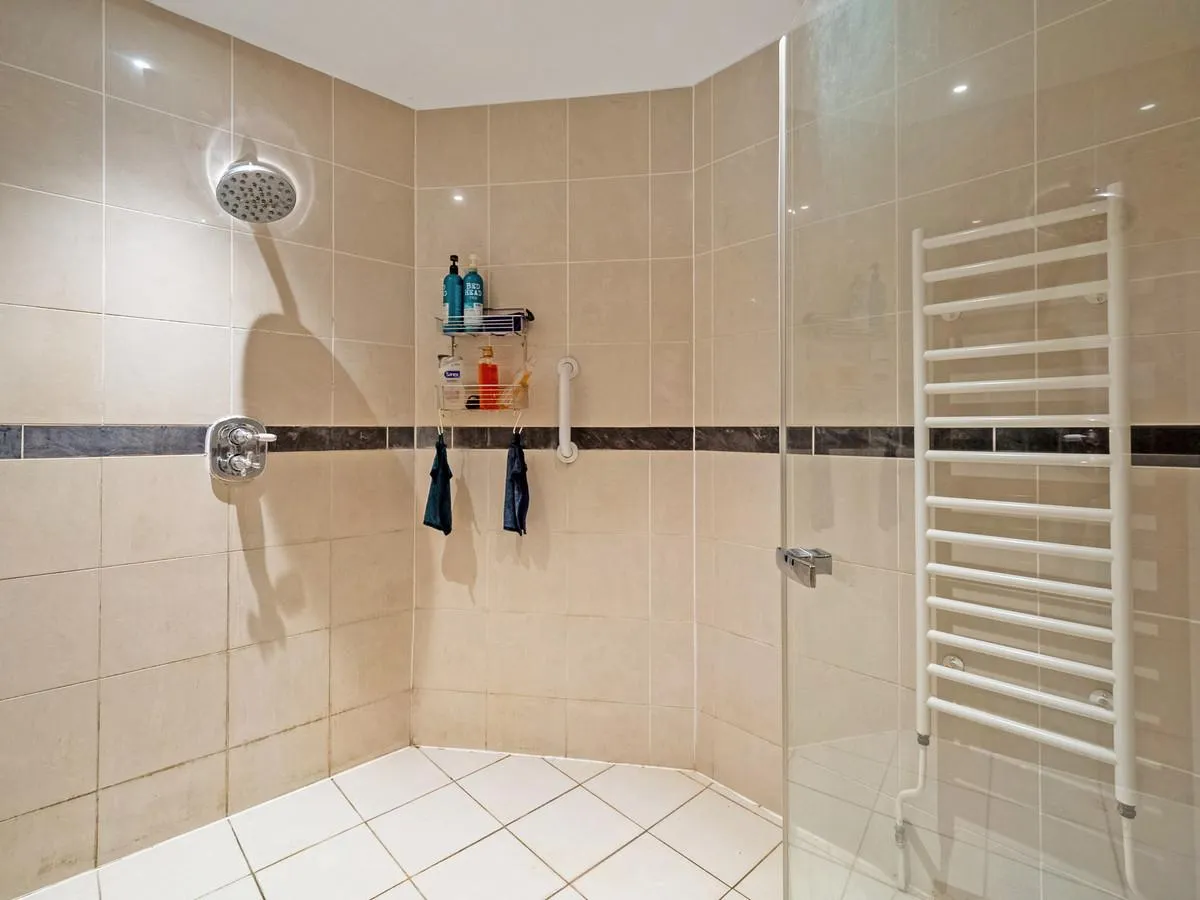 Bishops Lane, Shirrell Heath Southampton, photo 25