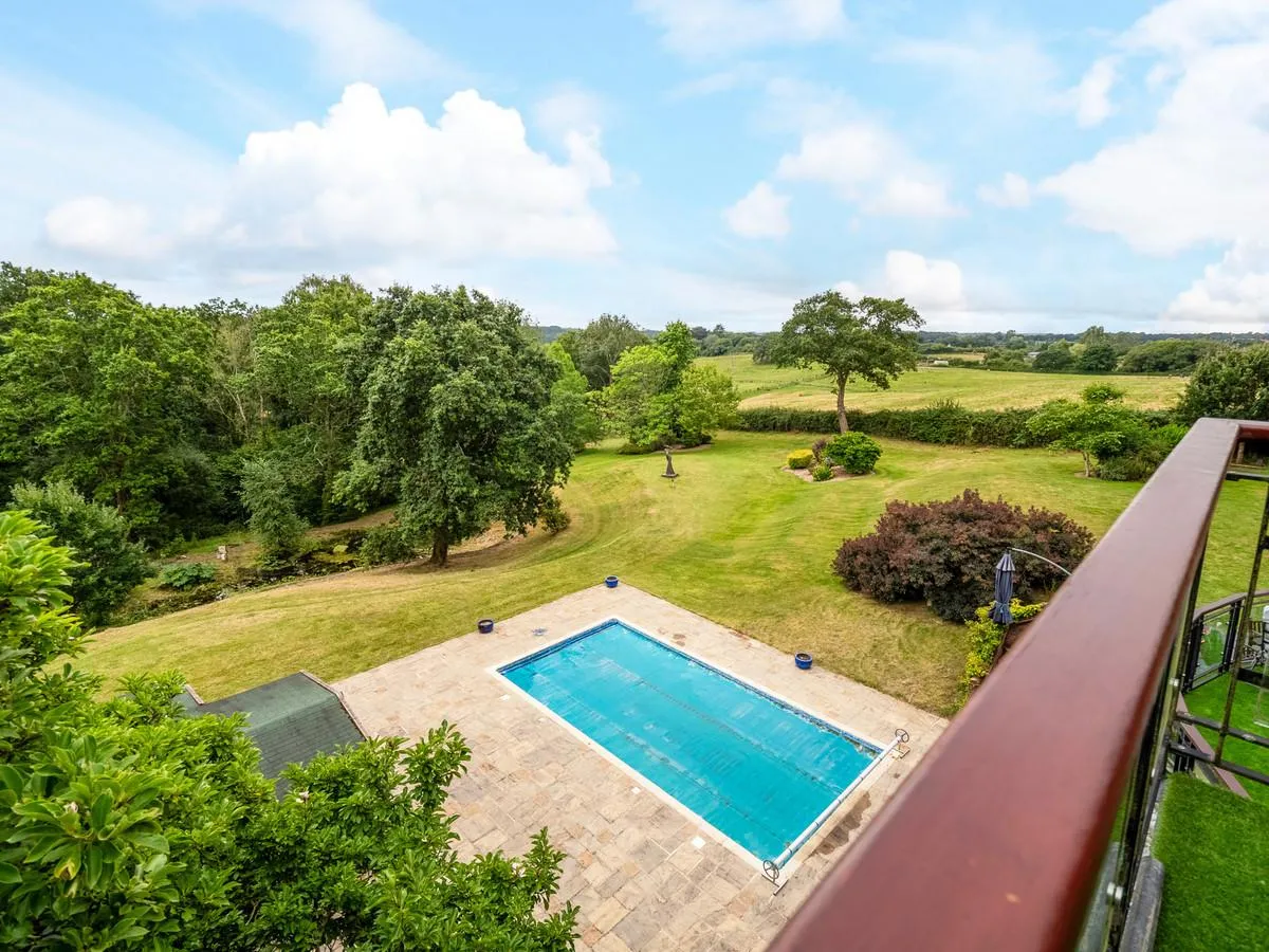 Bishops Lane, Shirrell Heath Southampton, photo 32