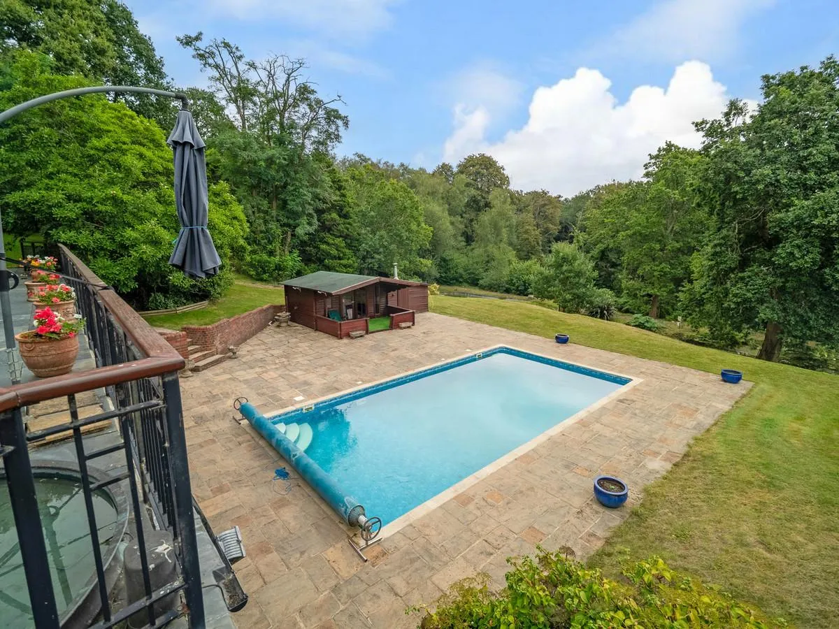 Bishops Lane, Shirrell Heath Southampton, photo 29