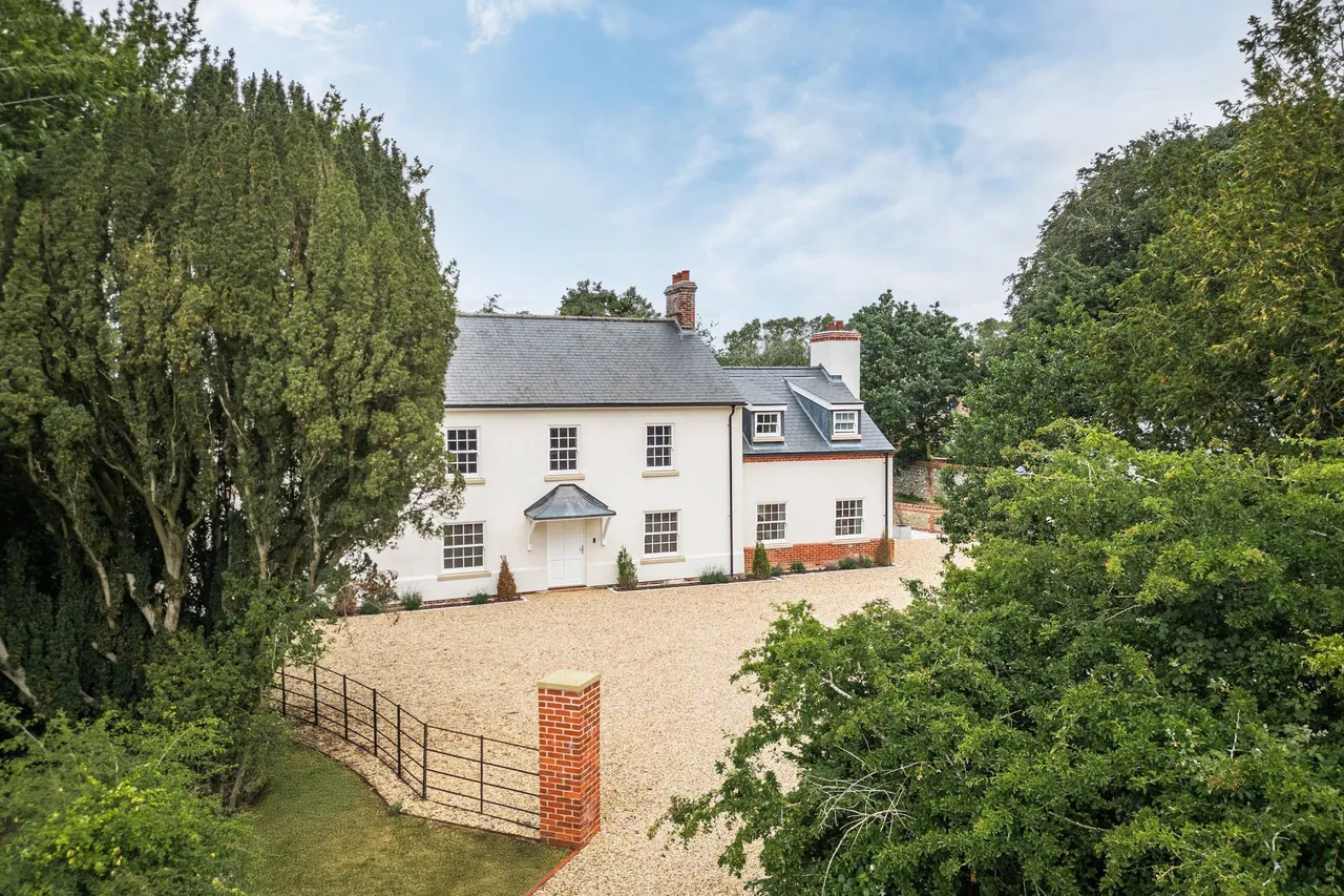 An Exceptionally Refurbished Period H, photo 20