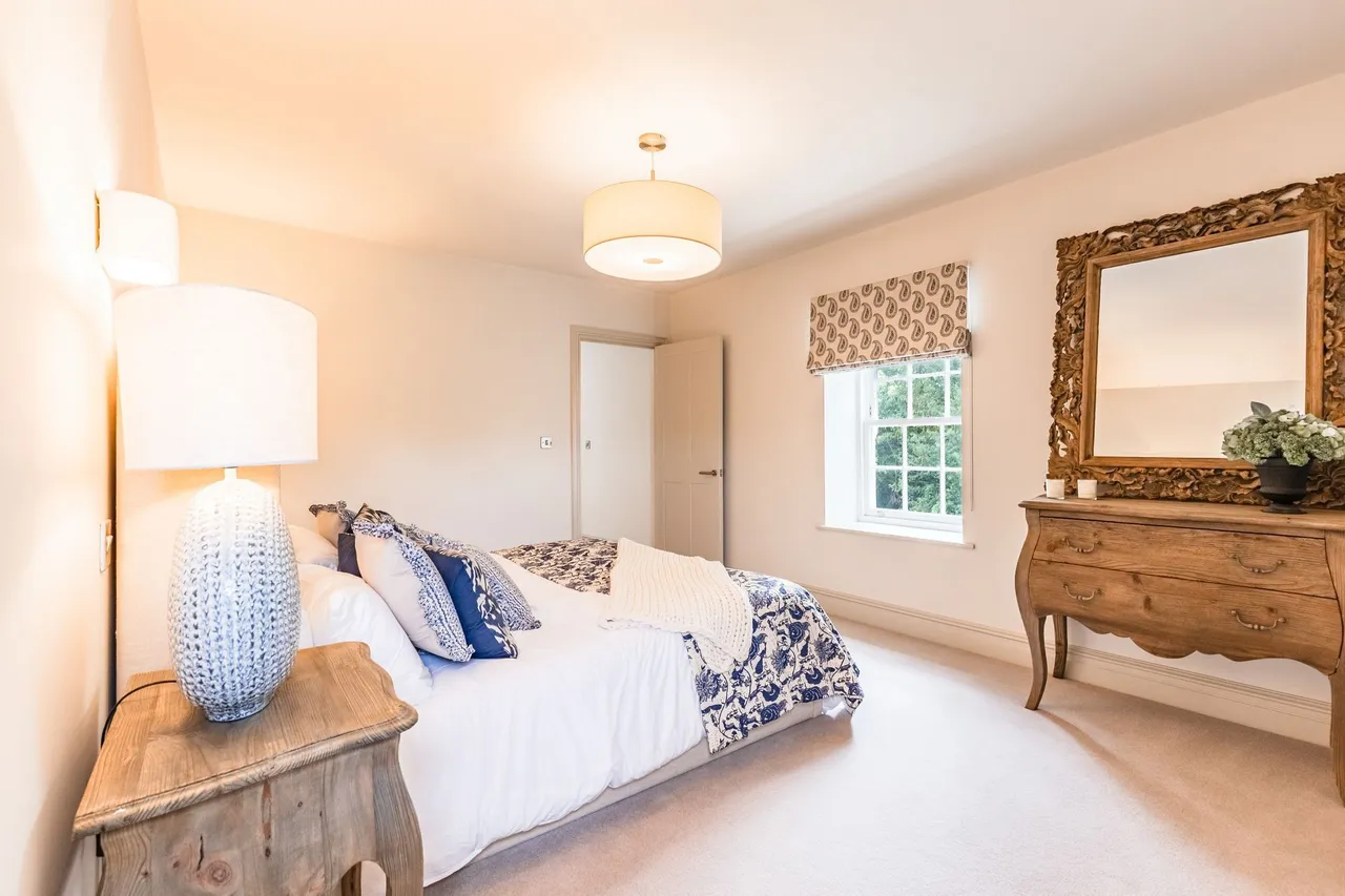 An Exceptionally Refurbished Period H, photo 15