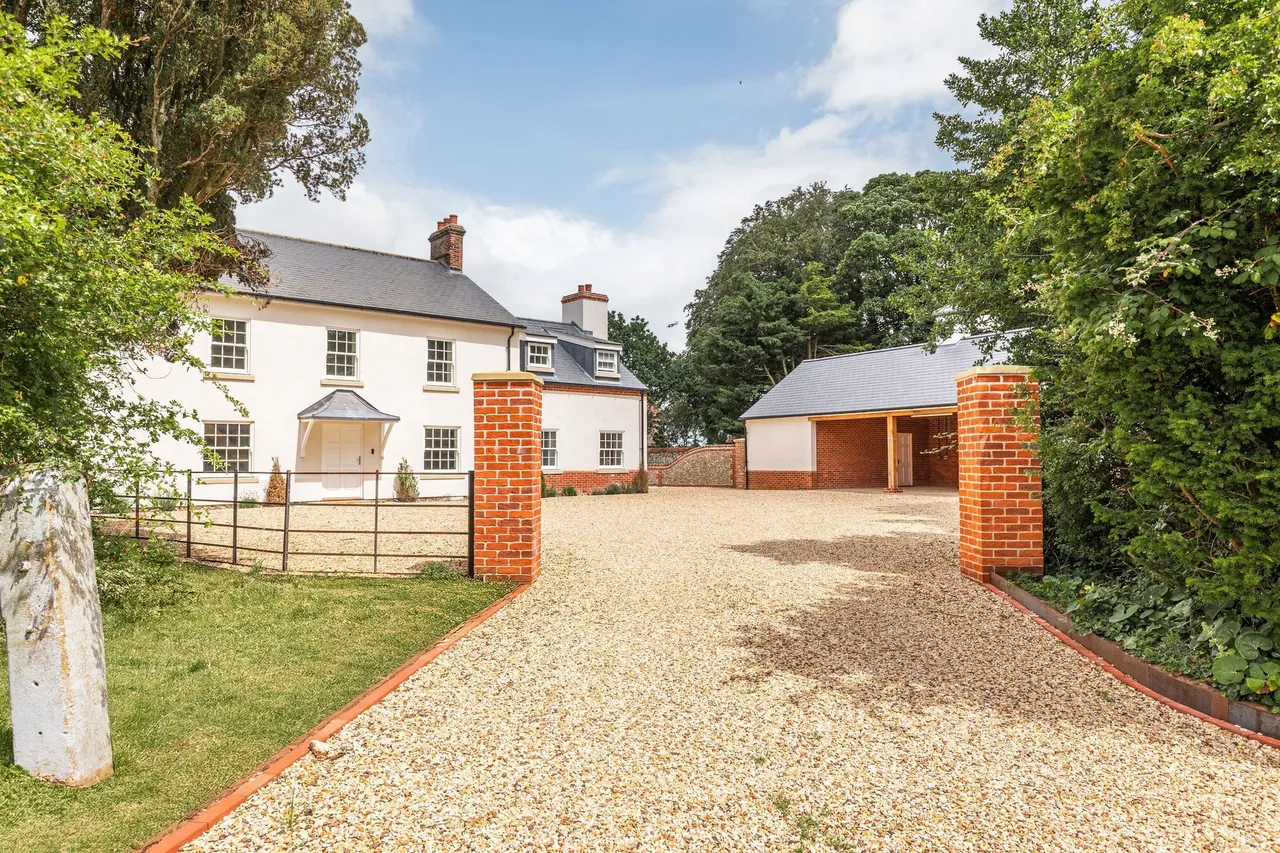 An Exceptionally Refurbished Period H, photo 22