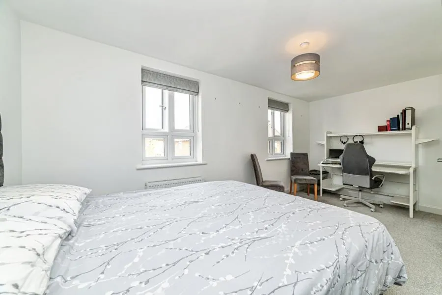 Fairstone, Newbury, RG14, photo 18