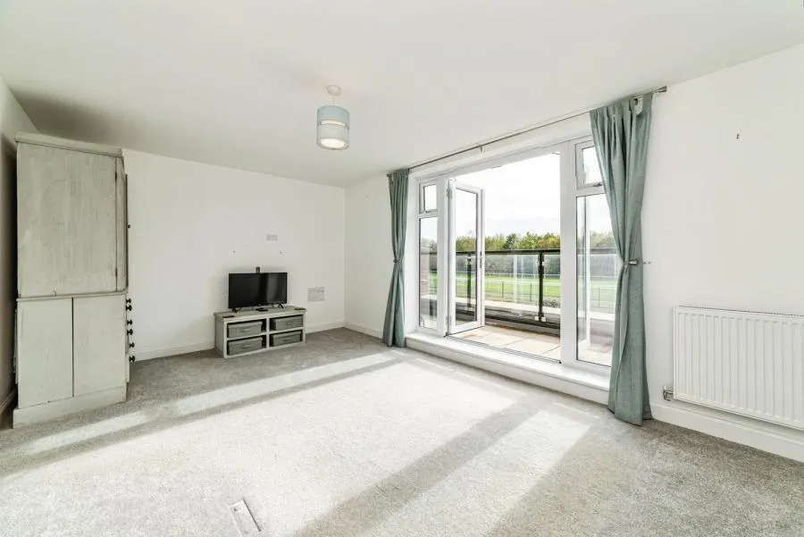 Fairstone, Newbury, RG14, photo 11