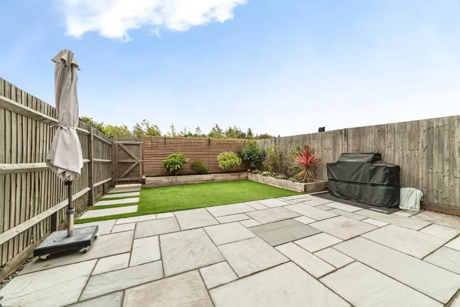 Fairstone, Newbury, RG14, photo 29
