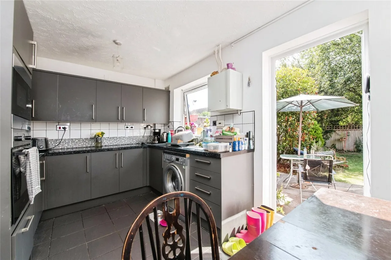 Excalibur Close, Exeter, EX4, photo 4