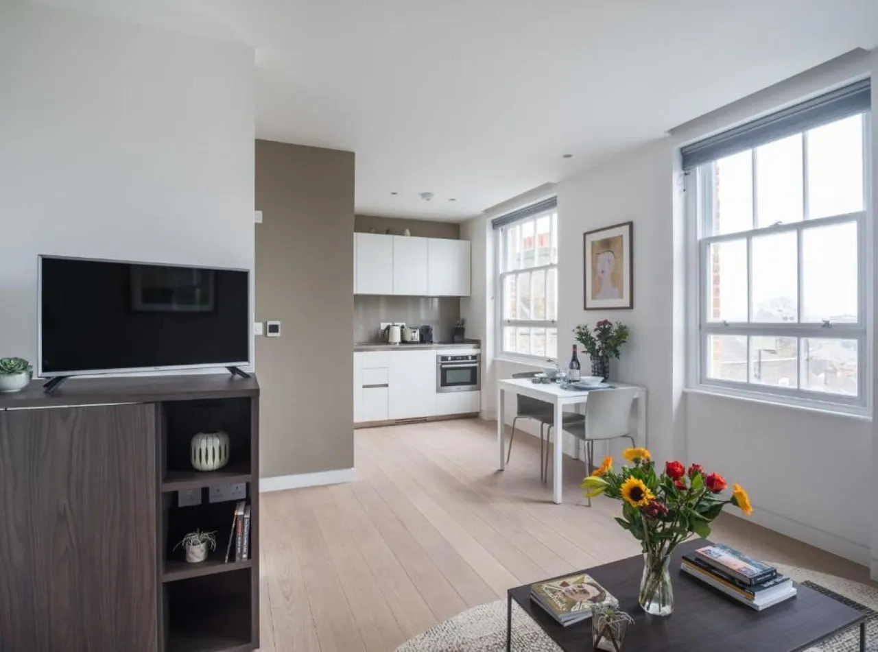 Oriel Place, London, NW3, photo 2