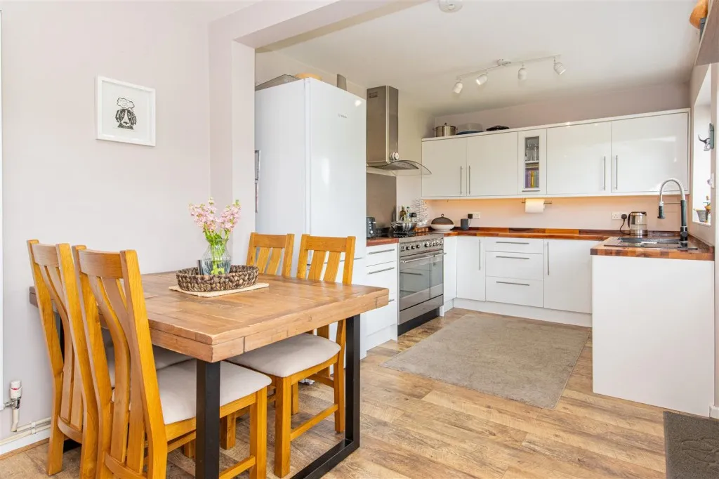 Orlingbury Road, Little Harrowden, photo 8