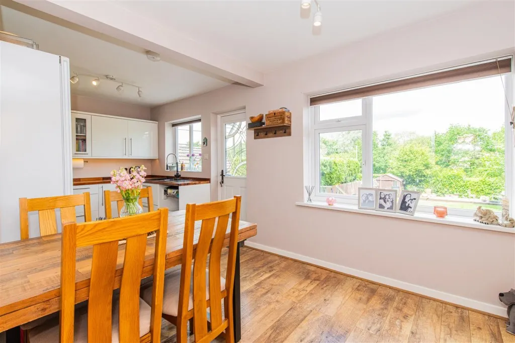 Orlingbury Road, Little Harrowden, photo 9