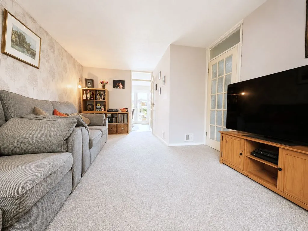 Hobart Court, Marlow SL7 1UL, photo 2