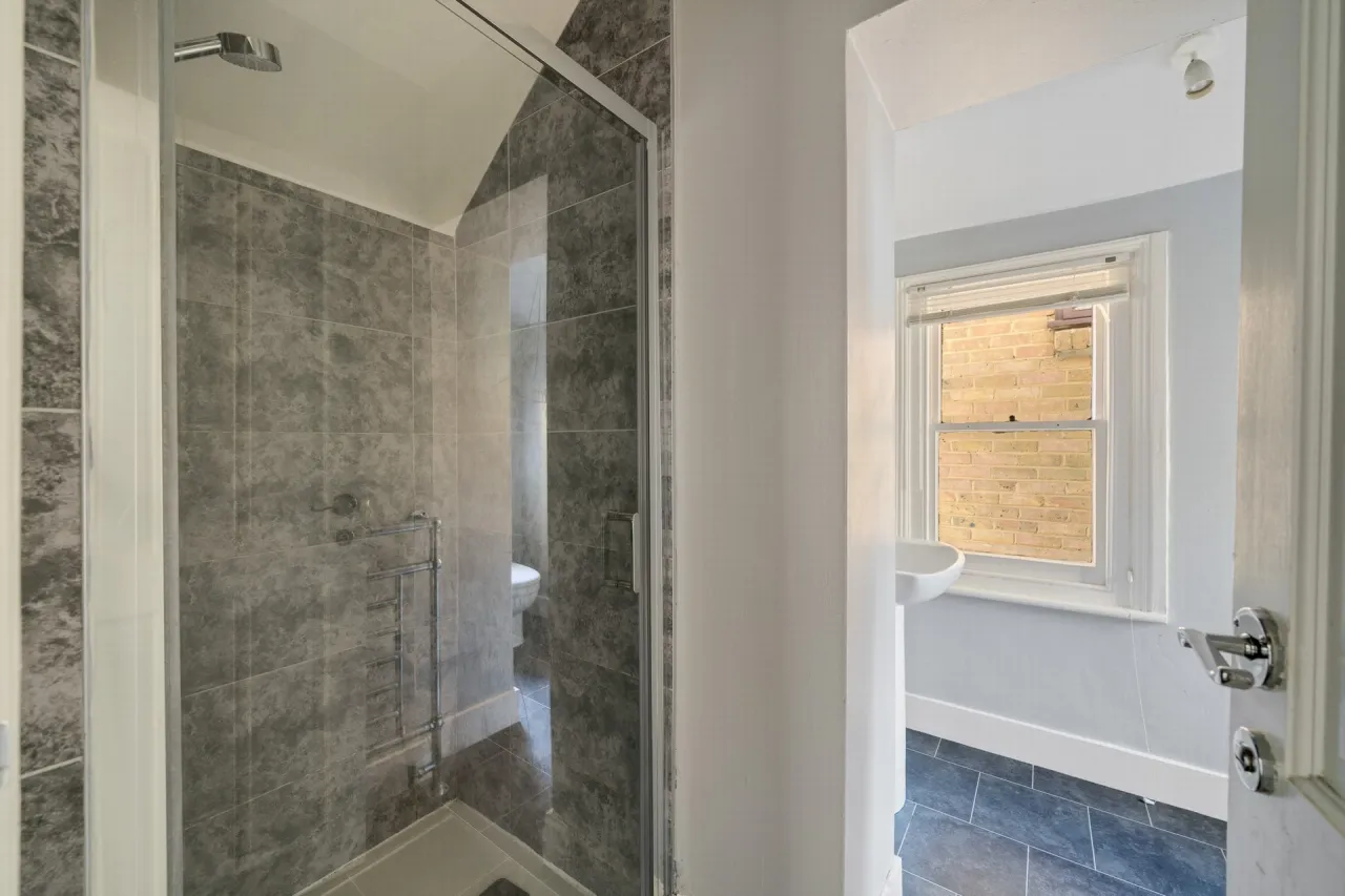 Southend Crescent, Eltham, SE9 2SB, photo 21
