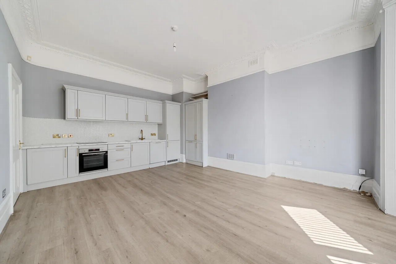 Southend Crescent, Eltham, SE9 2SB, photo 3