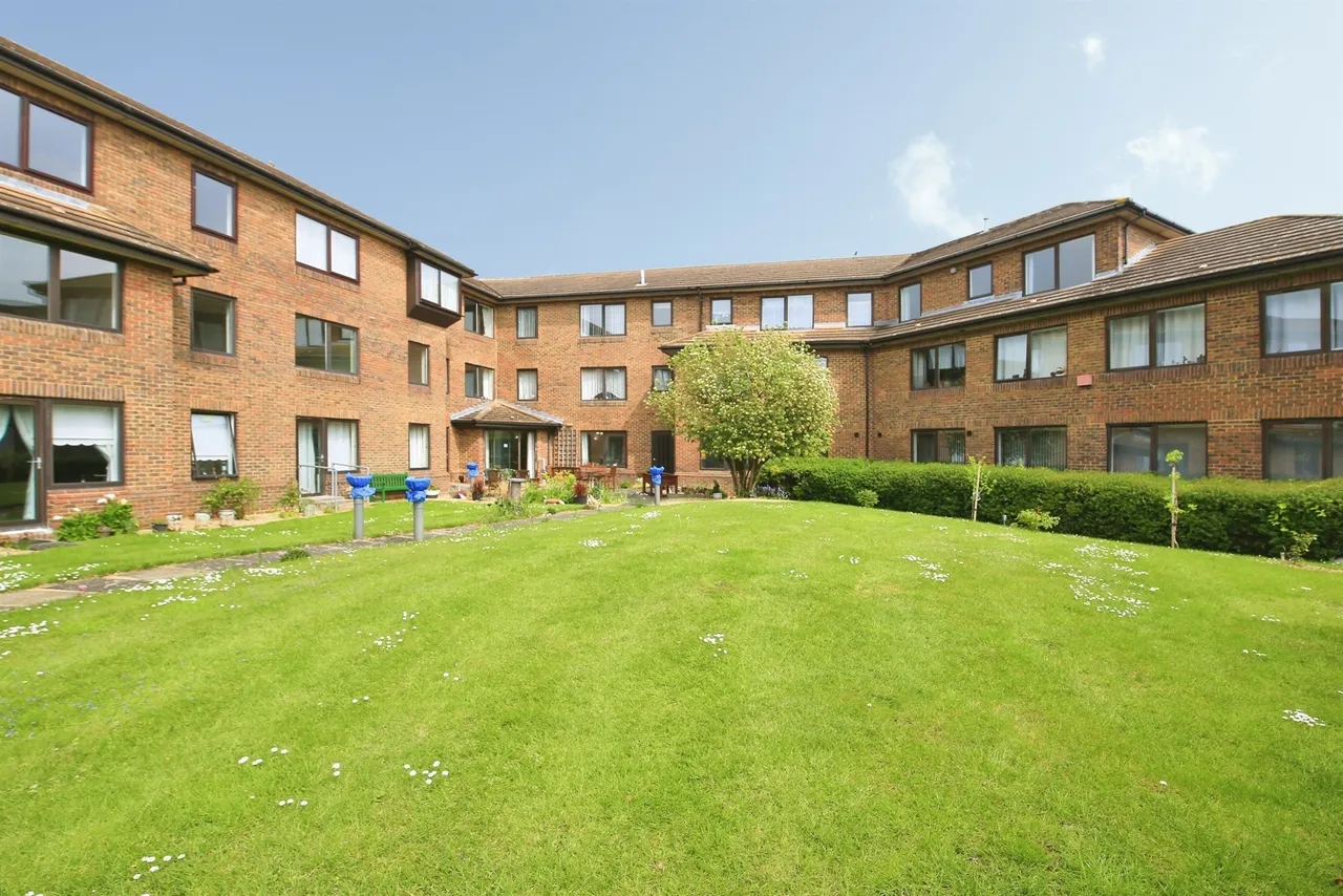1 bed flat for sale — Homenene House, Orton Goldhay, Peterborough