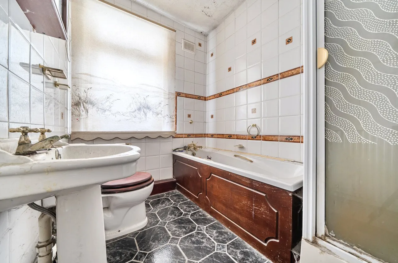 Livingstone Road, Hounslow, TW3, photo 12