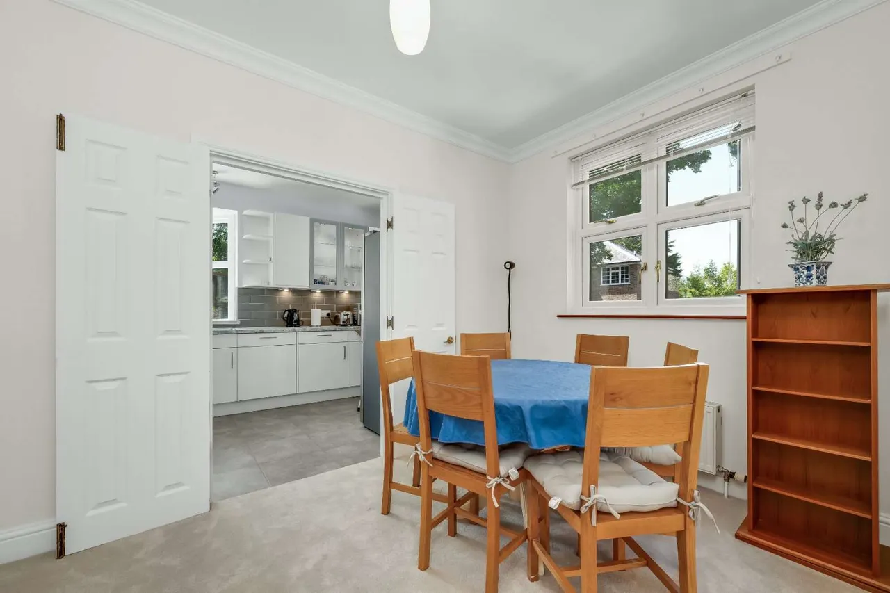 Esher Park Avenue, Esher, Surrey, KT10 9PX, photo 5