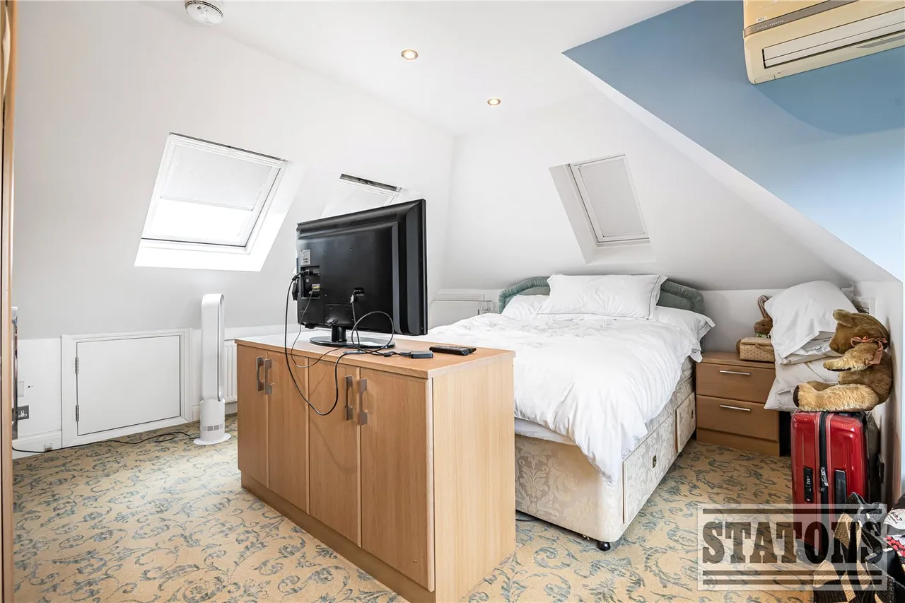 The Avenue, Potters Bar, Hertfordshire, EN6 1ED, photo 17