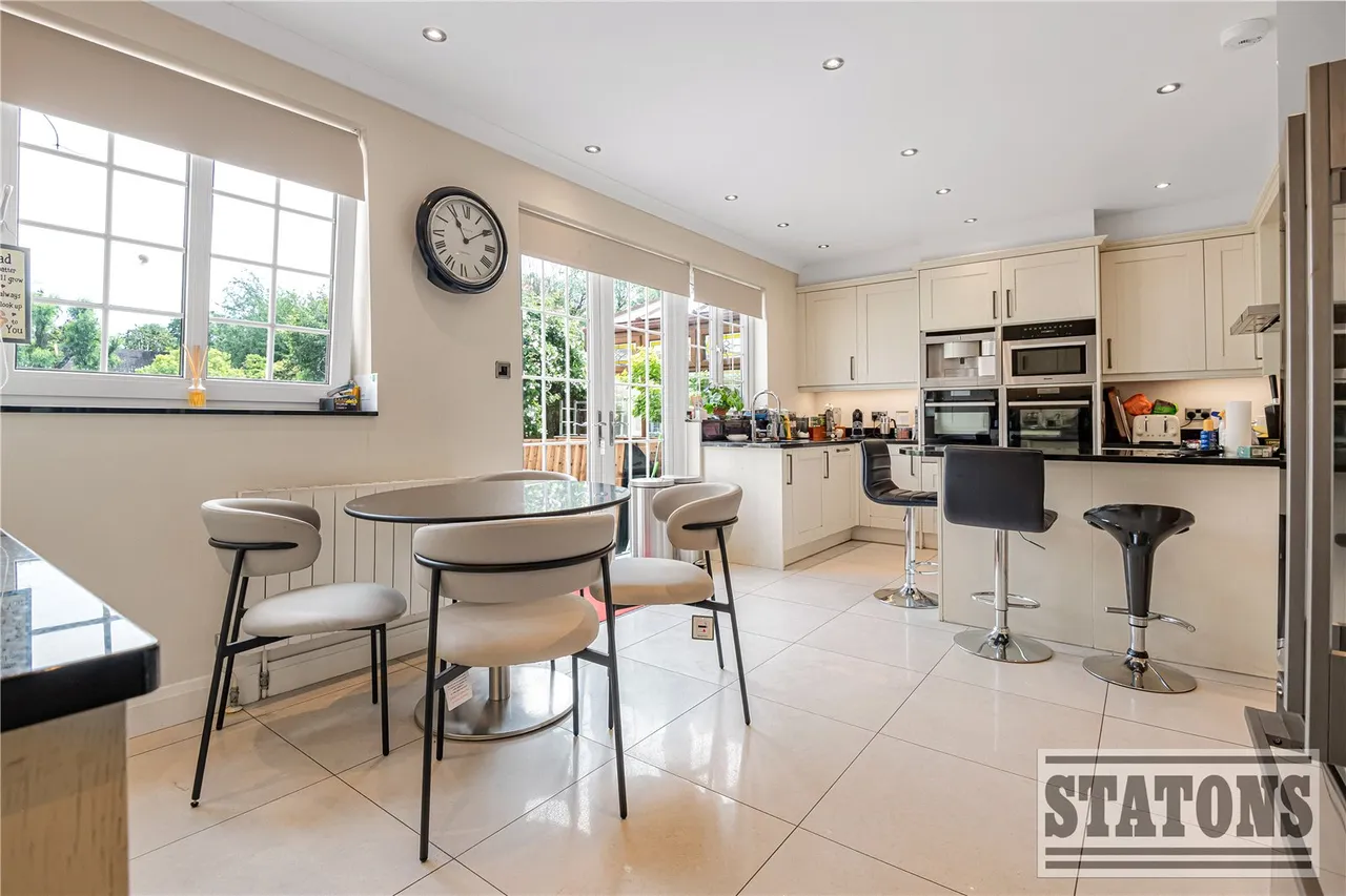 The Avenue, Potters Bar, Hertfordshire, EN6 1ED, photo 10
