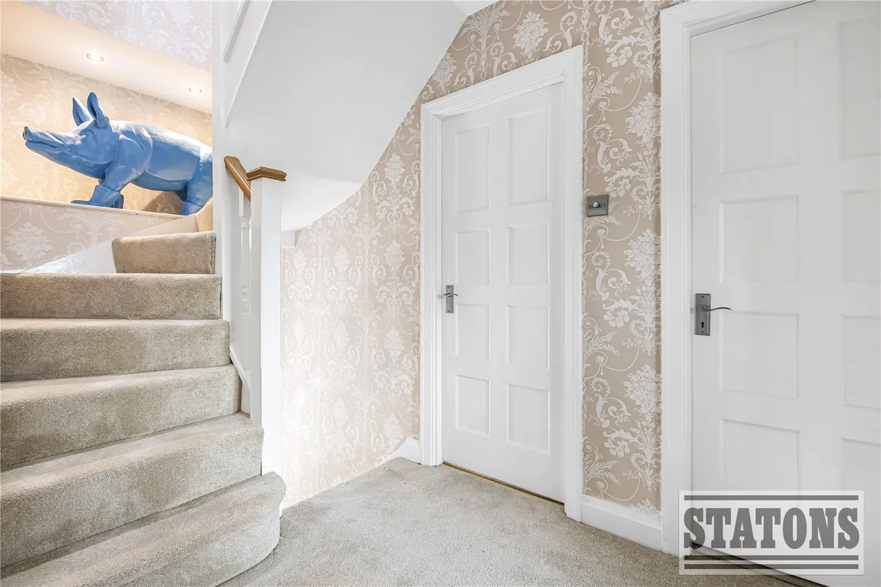 The Avenue, Potters Bar, Hertfordshire, EN6 1ED, photo 16
