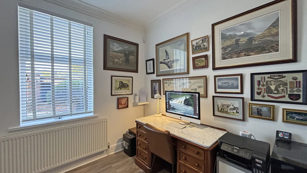 Merrymans Lane, SK9, photo 6