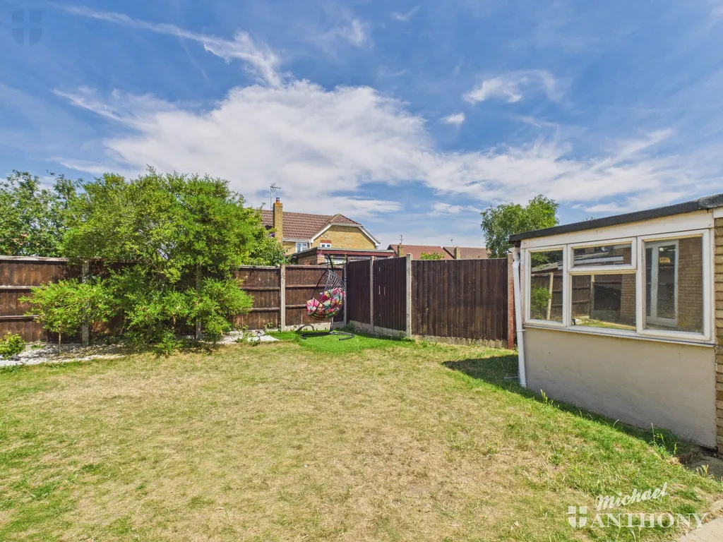 Douglas Road, Aylesbury, HP20 1ES, photo 3